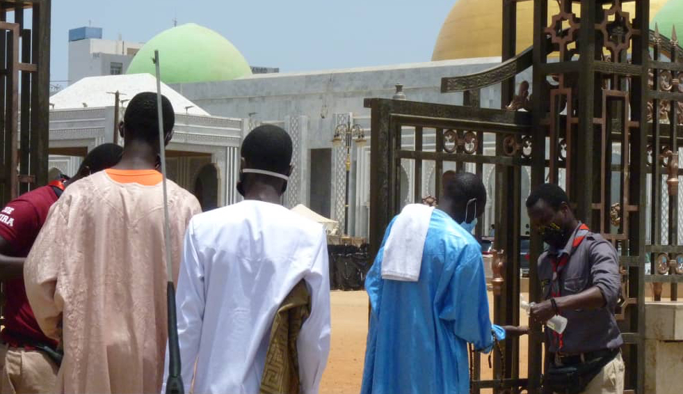 Les Scouts contre le COVID-19 à la mosquée Massalikoul Jinane